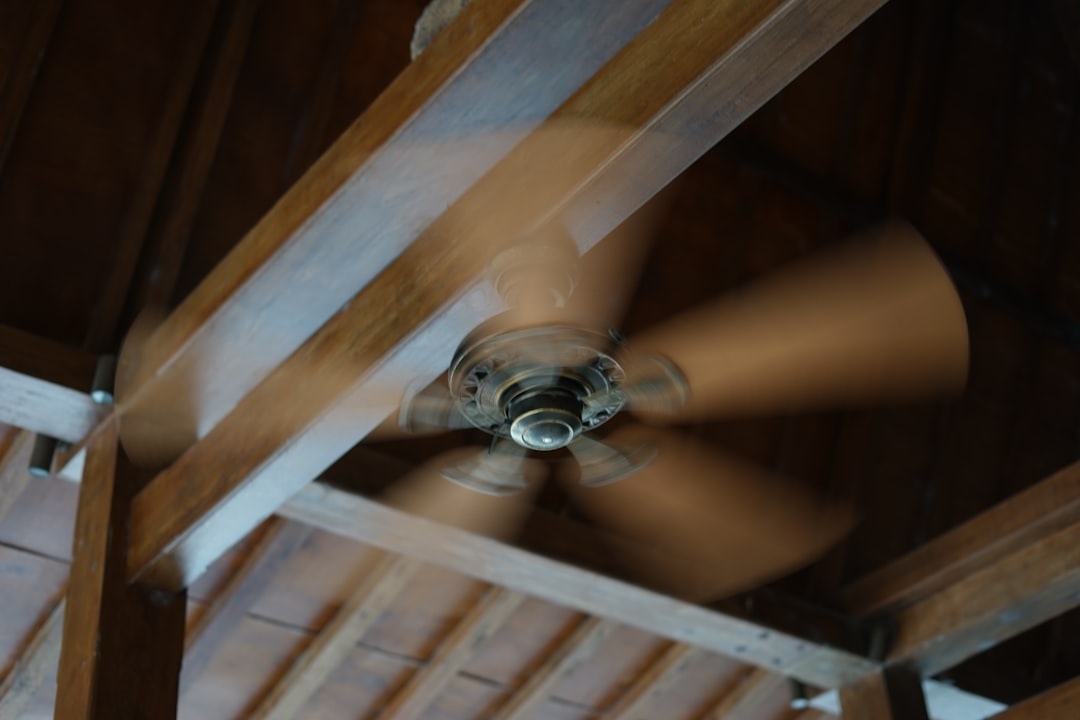 El calor no le robará el sueño: 7 trucos refrescantes (uno inesperado) que las personas mayores juran por dormir en el calor del verano