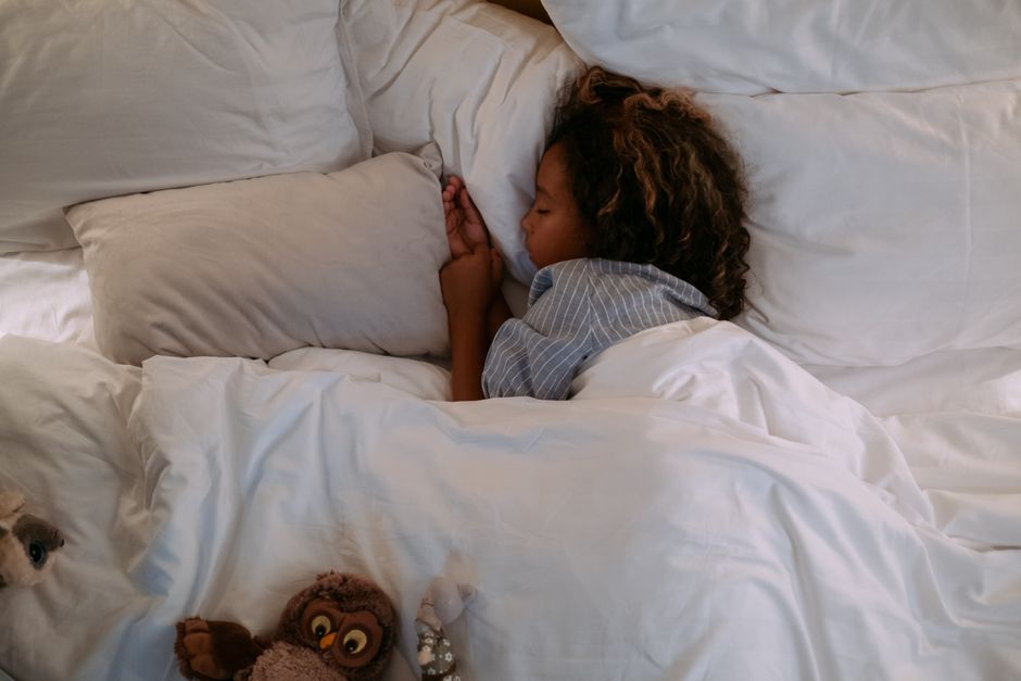 Smart Sleep: 5 Surprising Ways Tech Gadgets Boost Senior REM Sleep - Reclaim Deep Sleep: 5 Surprising Ways Tech Gadgets Boost Senior REM Sleep