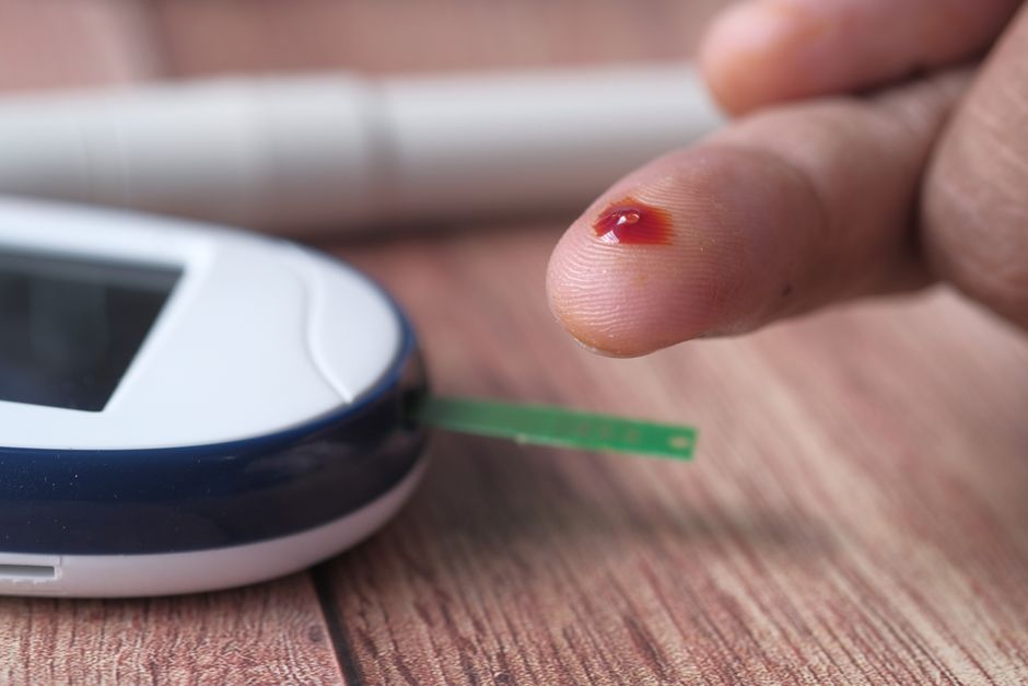 Tired of the Blood Sugar Guessing Game? CGM Benefits: 5 Ways Continuous Glucose Monitors Help Seniors Stabilize Blood Sugar Daily